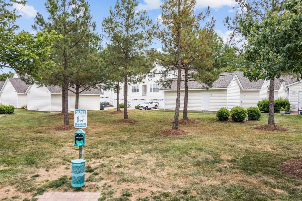 Peaceful, Townhome In Hope Valley Farms Durham Eksteriør billede